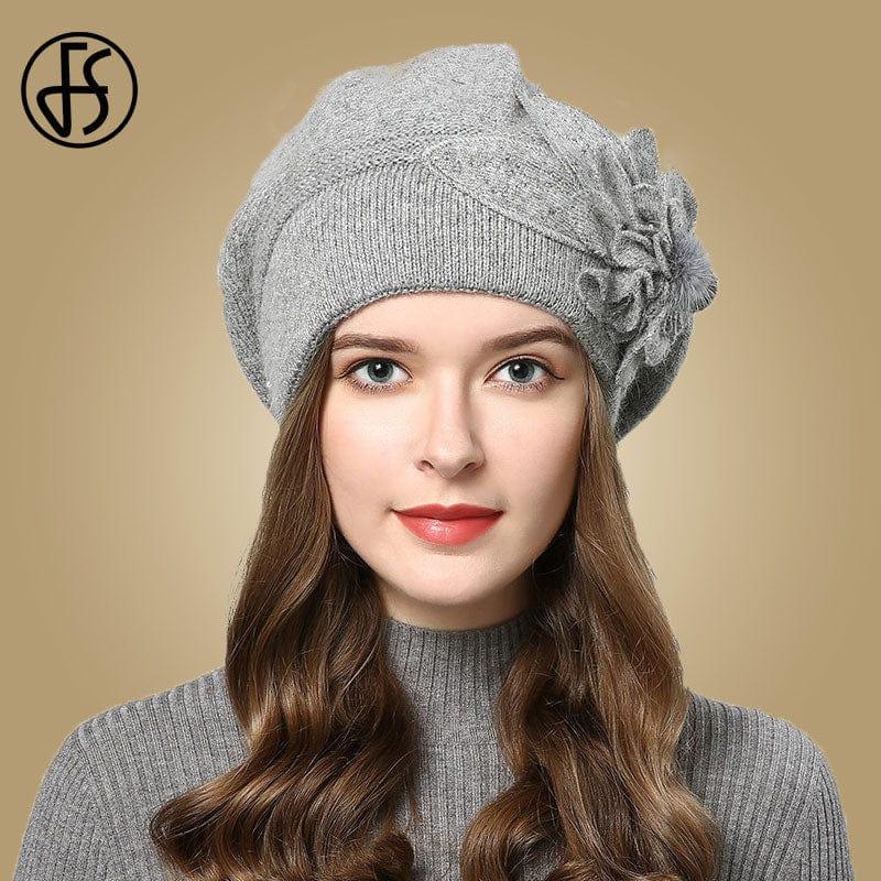 Bonnet pour femme originale avec fleurs tricotées - Adenbora