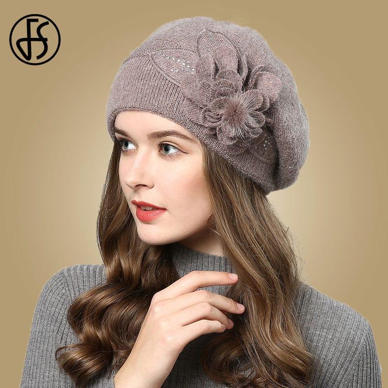 Bonnet pour femme originale avec fleurs tricotées - Adenbora