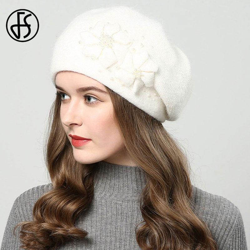 Bonnet pour femme originale avec fleurs tricotées - Adenbora