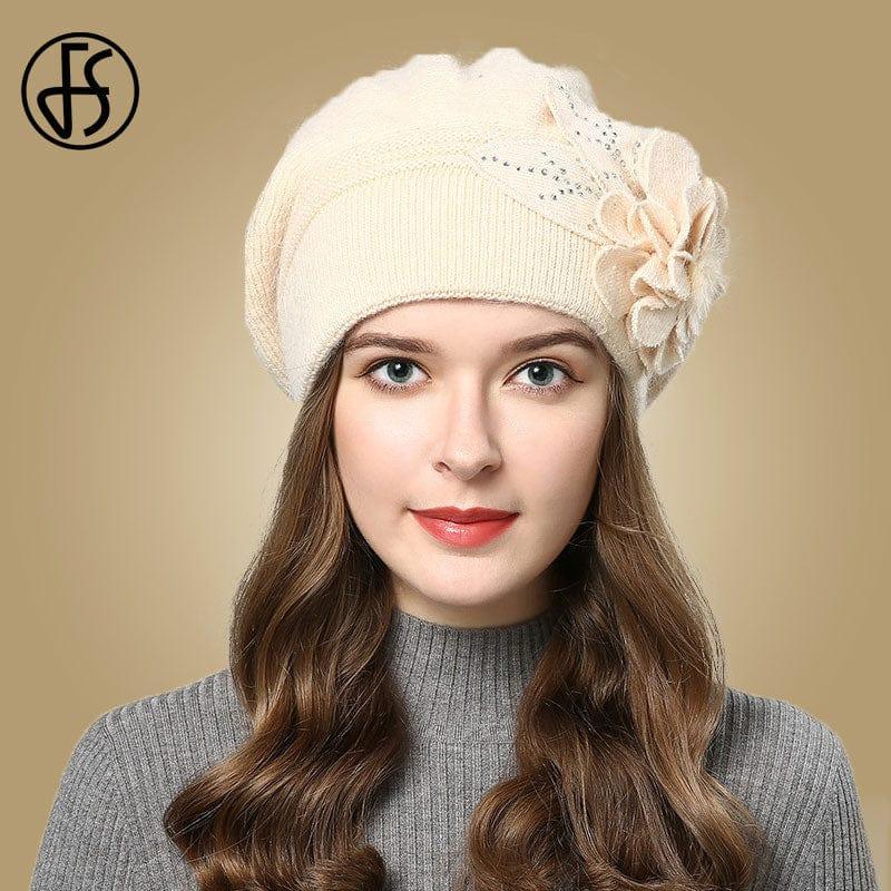 Bonnet pour femme originale avec fleurs tricotées - Adenbora