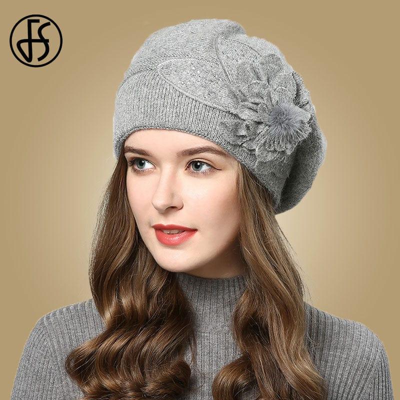 Bonnet pour femme originale avec fleurs tricotées - Adenbora