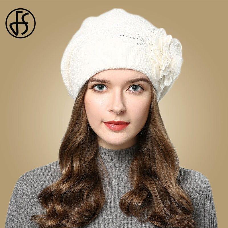 Bonnet pour femme originale avec fleurs tricotées - Adenbora