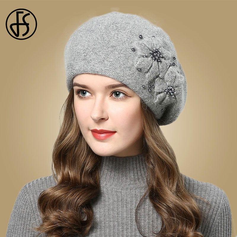 Bonnet pour femme originale avec fleurs tricotées - Adenbora