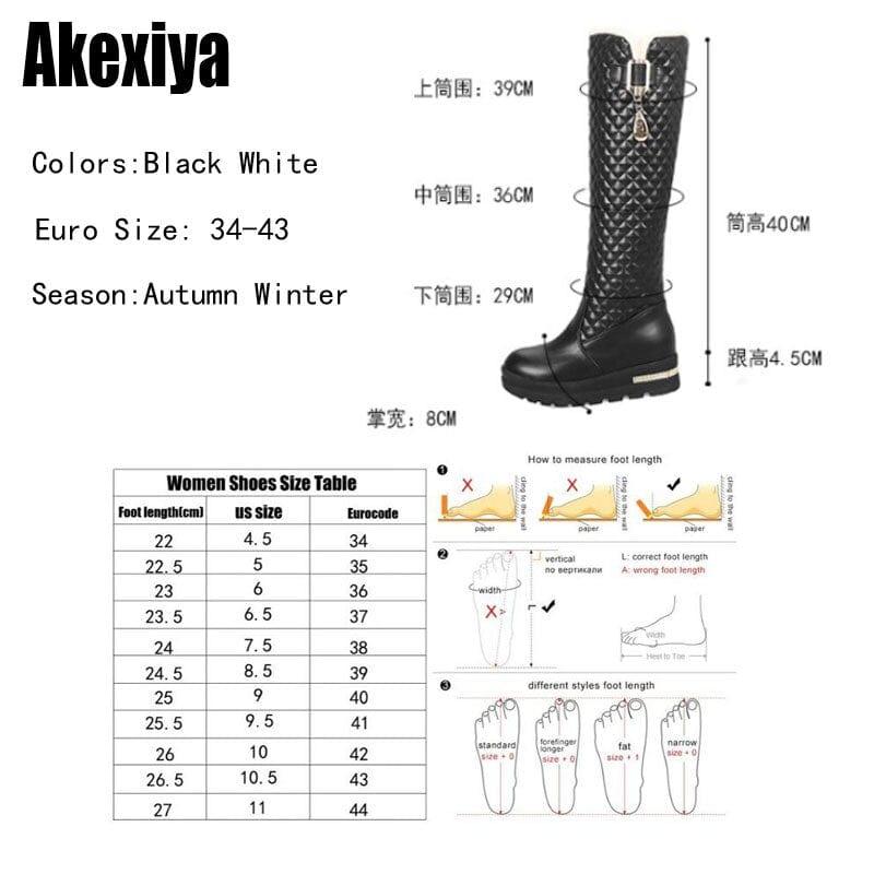 Bottes d'hiver à talon compensé et hauteur genou avec plateforme et décoration métallique - Adenbora