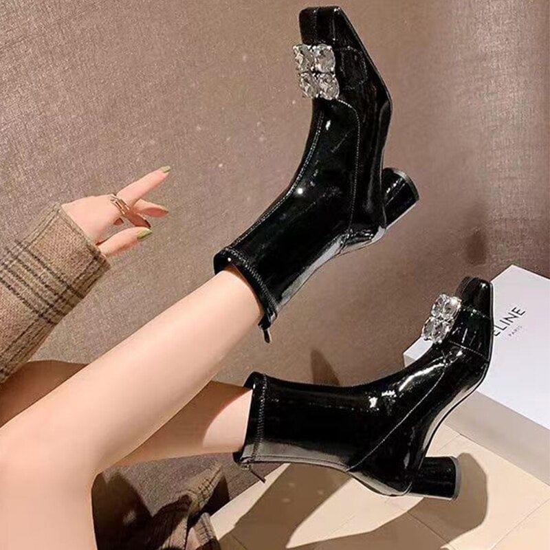 Bottines Chelsea à talons ronds et cristaux pour un look sexy et élégant - Adenbora