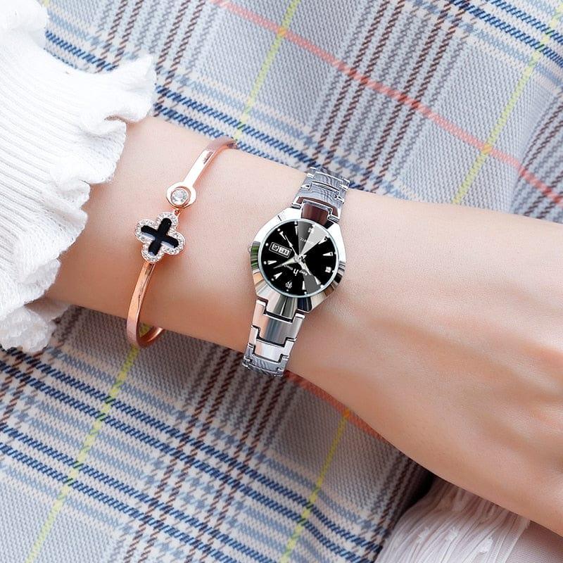 Montre Femme Quartz de Luxe 2021 à Petit Cadran avec Bracelet, Calendrier et Fonctionnalités Résistantes à l’Eau - Adenbora